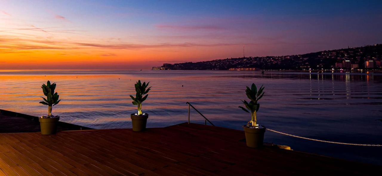 Вилла Floating House Hurrea Порторож Экстерьер фото